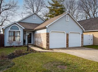 9318 Steeplechase Dr, Indianapolis, IN