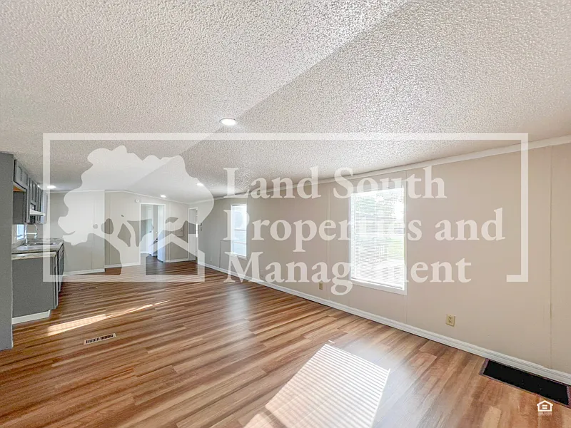 3 bed, 2.0 bath, 924 sqft, $1,750 — Photo 3