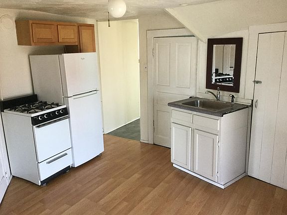 4th image of 801 E Center St APT 3