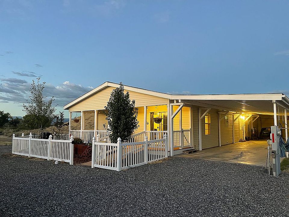 Front of the house & carport