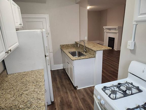 5th image of 15 W Tompkins St #15