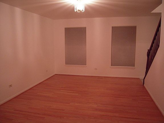 2nd image of 1321 Laurel Oaks Dr #1321