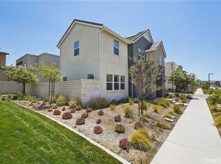 27008 Declaration Rd, Valencia, CA 91381