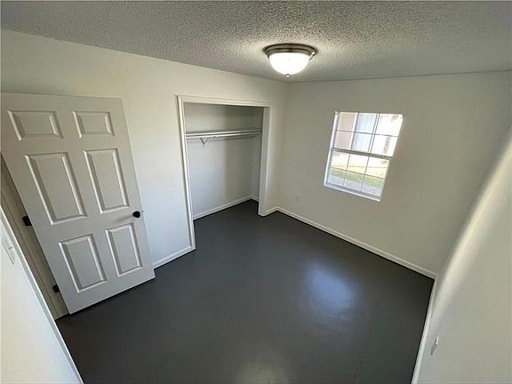5th image of 1835 Fox Run Dr APT 2