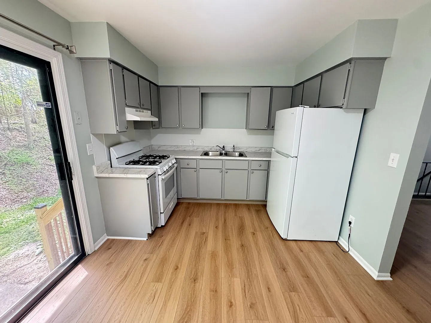 Remodeled Two Bedroom Duplex! — Photo 2