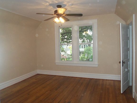 3rd image of 3225 Walter Ave