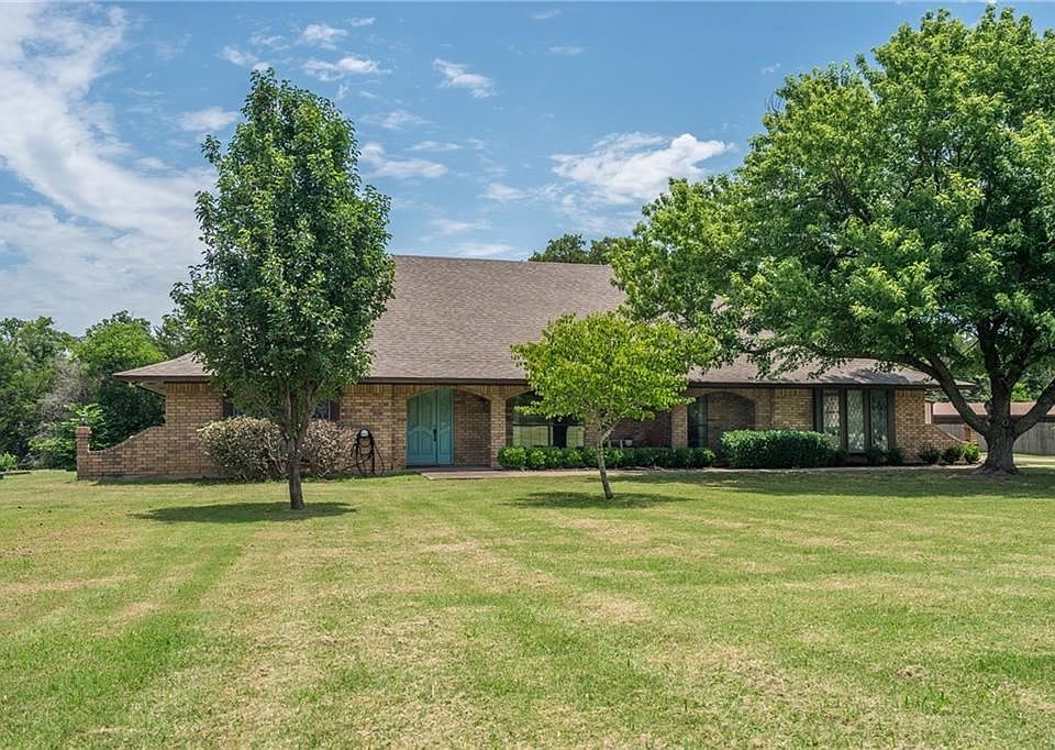 1st image of 3622 Northcrest Dr