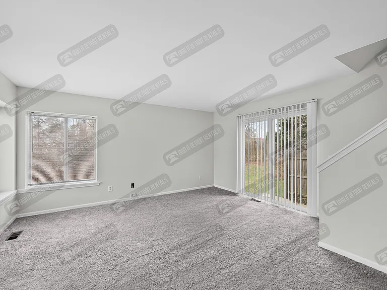 2245 S Commerce Rd — Photo 7