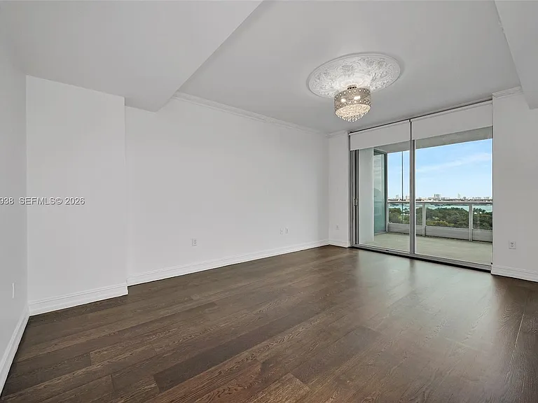 900 Biscayne Blvd #909 — Photo 32