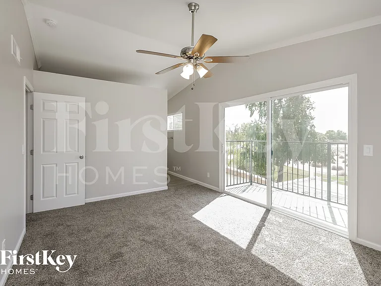 5359 E Elmwood St — Photo 10