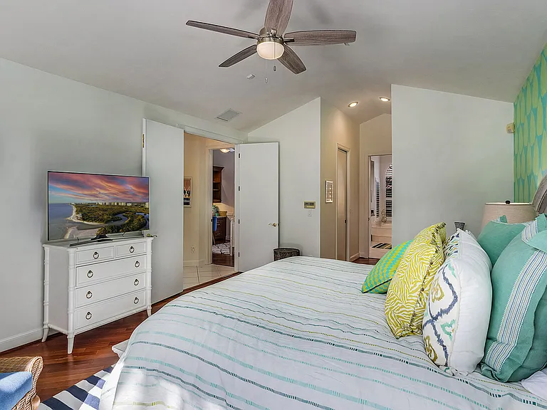 720 Turkey Oak Ln — Photo 14