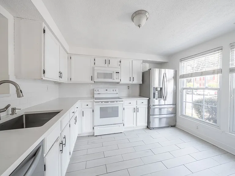 10 Forestview Ct — Photo 9