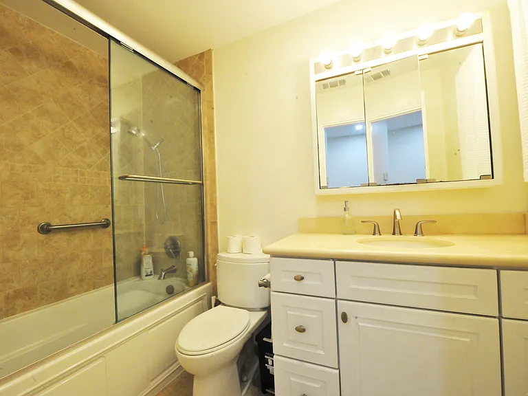 16772 Scotsdale Cir — Photo 33