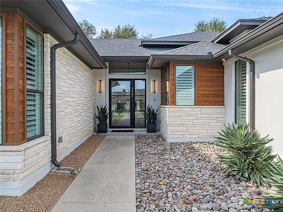 2nd image of 3507 Lions Ridge Dr