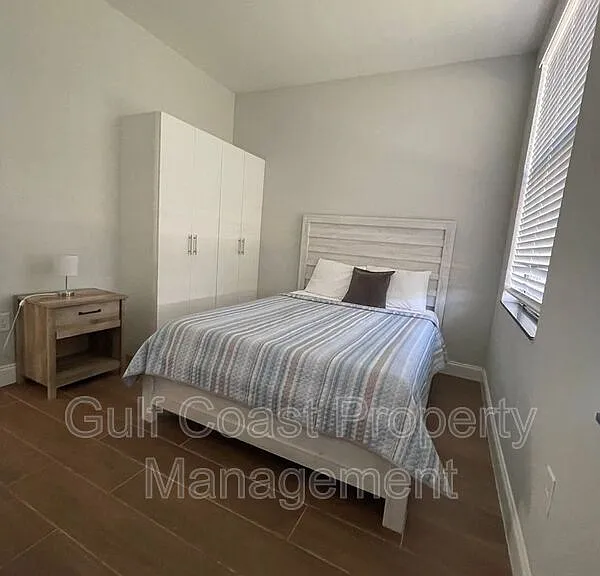 681 Windermere Dr — Photo 13