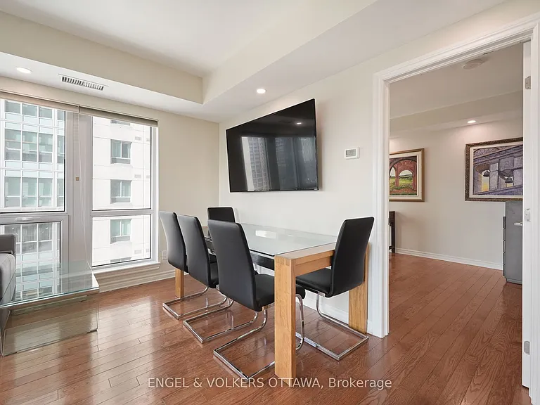 234 Rideau St #1112 — Photo 13