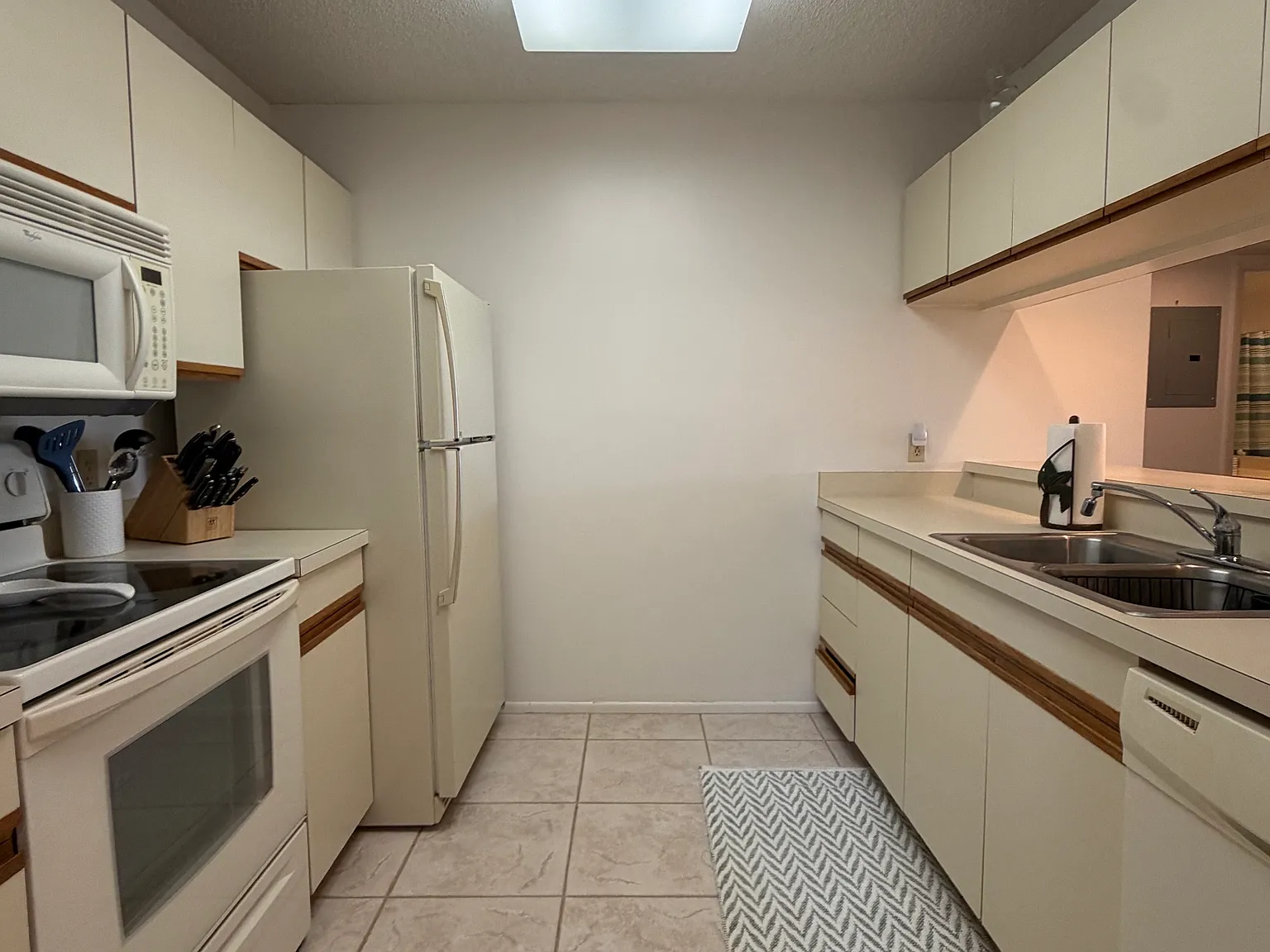2 bed, 1188 sqft, $1,750 — Photo 3