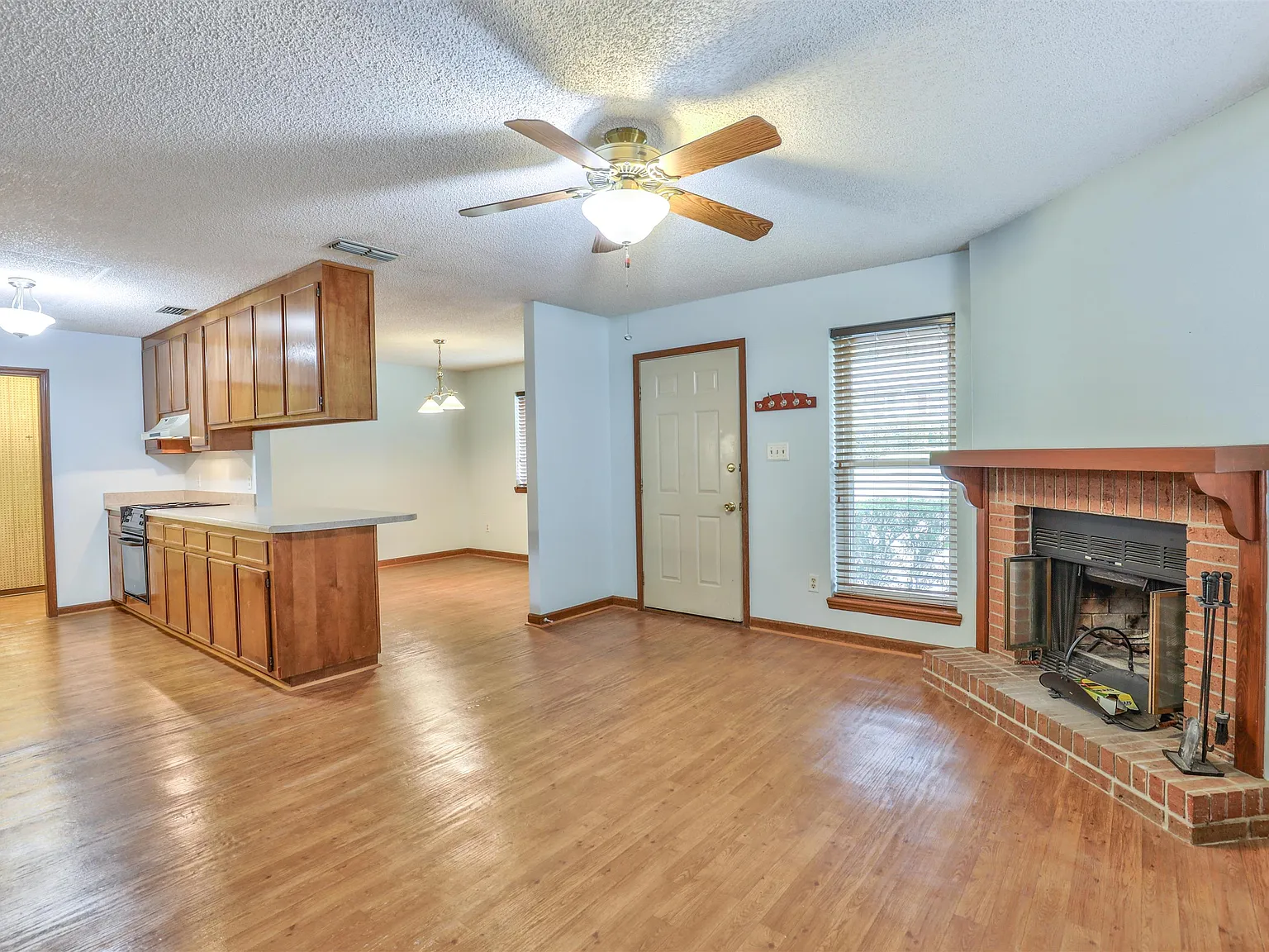 2 bed, 2.0 bath, 1060 sqft, $1,395 — Photo 4