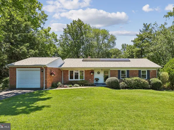 6437 Pima St, Alexandria, VA 22312