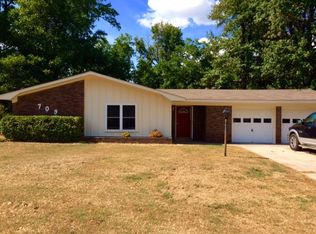 709 Redwater Rd, Wake Village, TX 75501