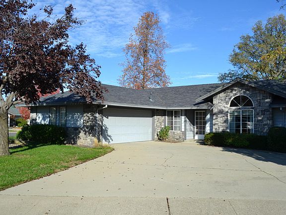 2nd image of 2889 Donner Ct