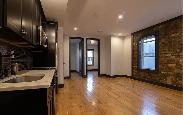 Rented by Reavis | media 19