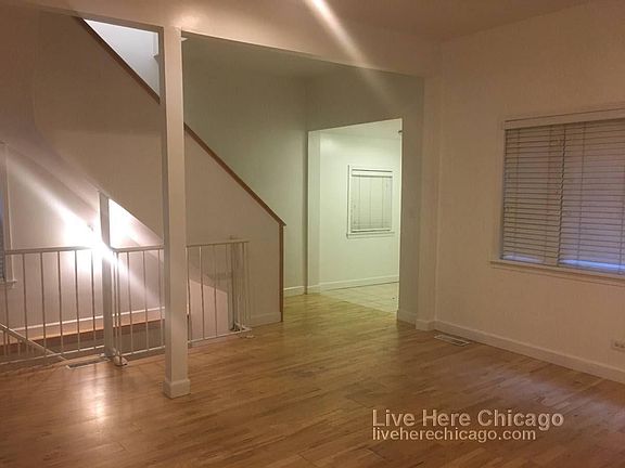 5th image of 1537 W Barry Ave #Ch1