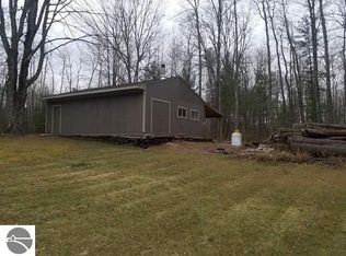 141 Bishop Rd, Sterling, MI 48659