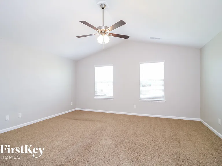 281 Estelle Dr — Photo 8