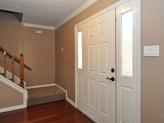 2nd image of 3910 Sweetgum Hill Ln