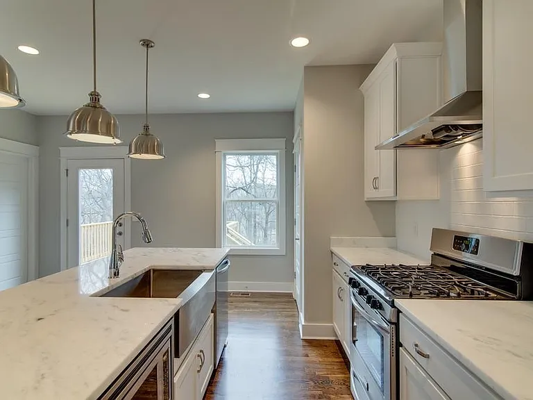 942B Strouse Ave #B — Photo 11