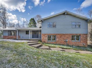 34600 McAfee Dr, Solon, OH 44139