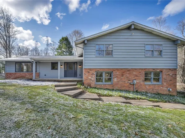 34600 McAfee Dr, Solon, OH 44139