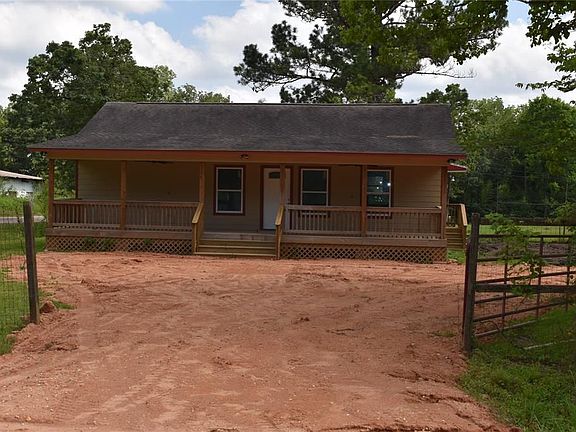 2nd image of 310 Vicksburg Ln