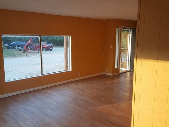 5th image of 2409 Sultana Ave