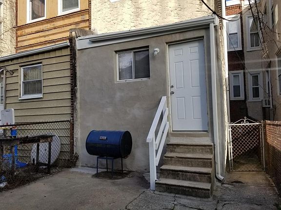5th image of 2220 W Cumberland St