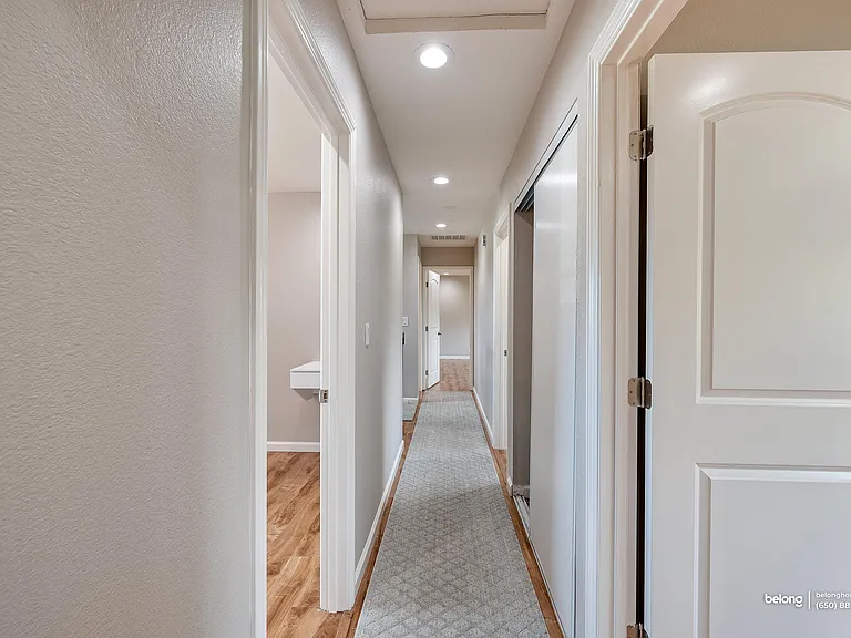 3661 Slopeview Dr — Photo 39