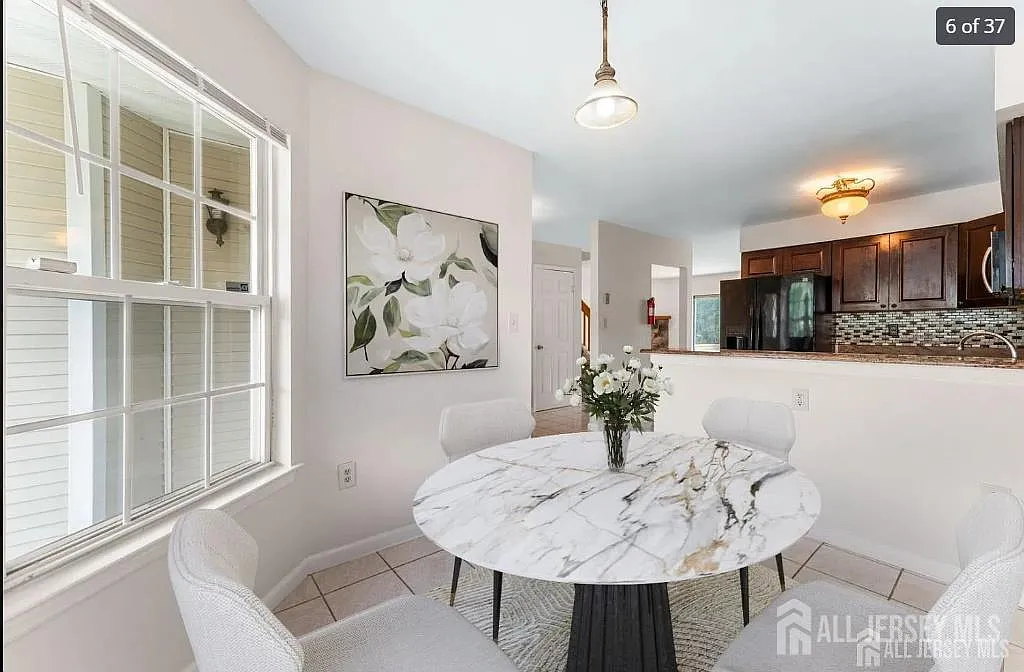 3 bed, 2.5 bath, $3,150 — Photo 2