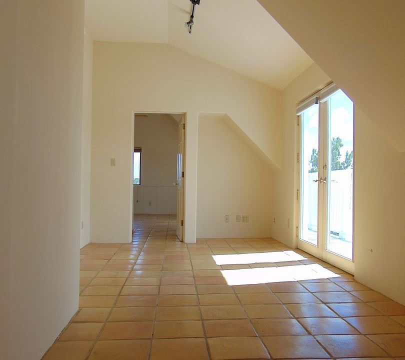 1st image of 31A Vista Calabasas