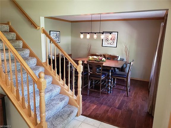 5th image of 9169 Lake View Dr