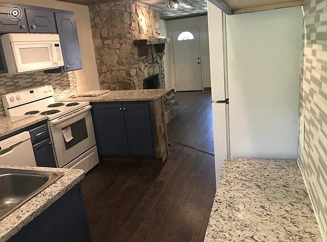 306 Ash St — Photo 3