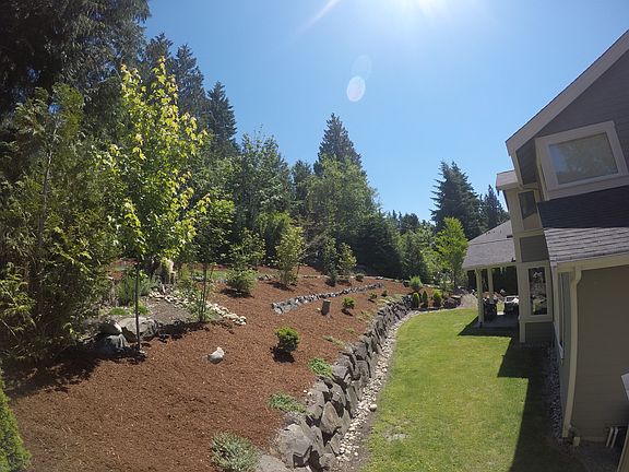 5th image of 214 210th Pl NE
