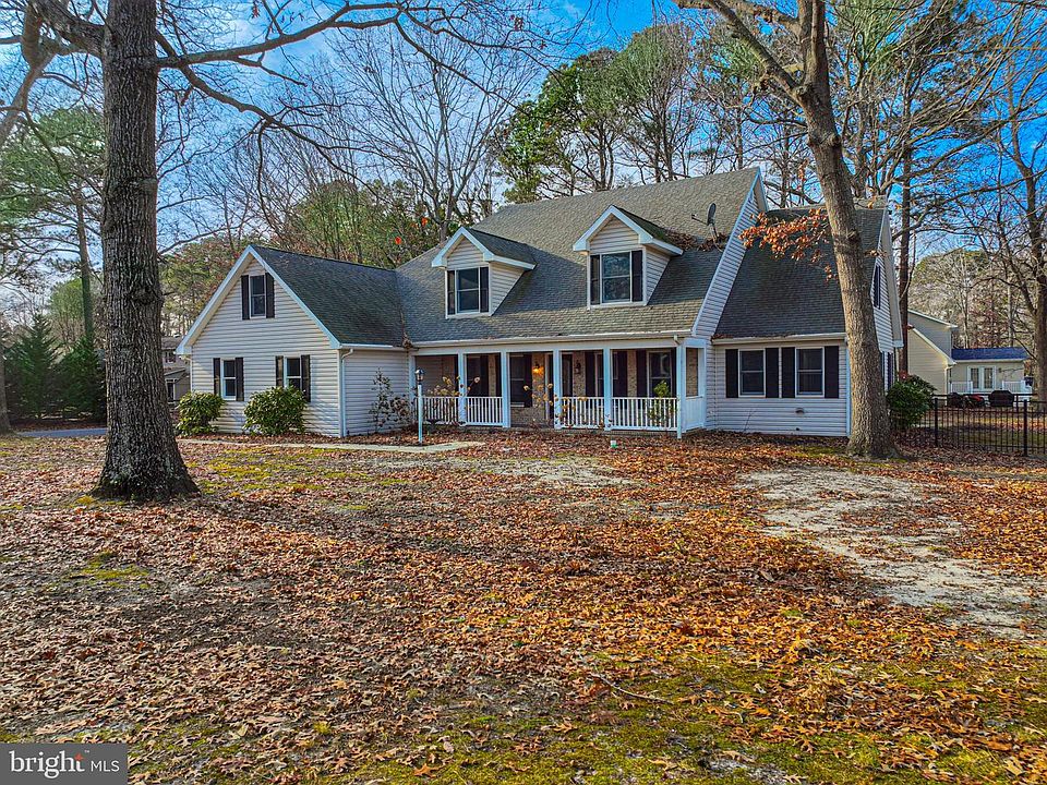 1st image of 202 W Manor Dr