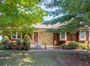 913 SW Brentwood St, Blue Springs, MO 64015