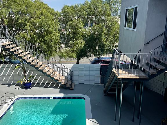 2nd image of 1118 Pacific Ave #5