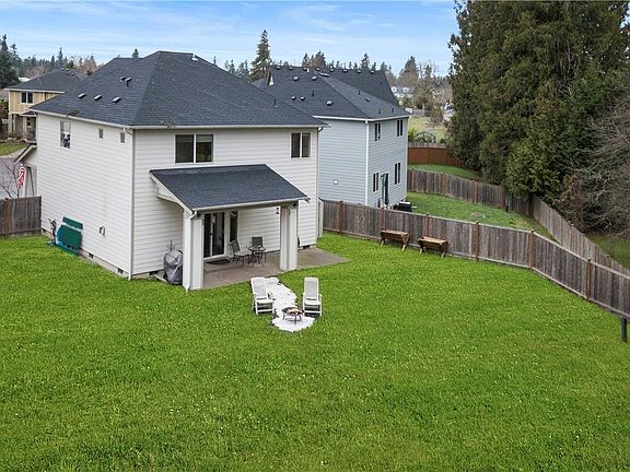 3rd image of 18809 23rd Avenue Ct E