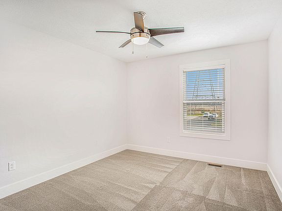 5th image of 4736 Rockport Blvd