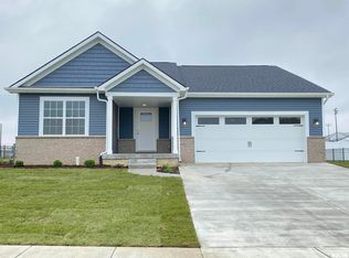 1743 Spartan Dr, Chatham, IL 62629