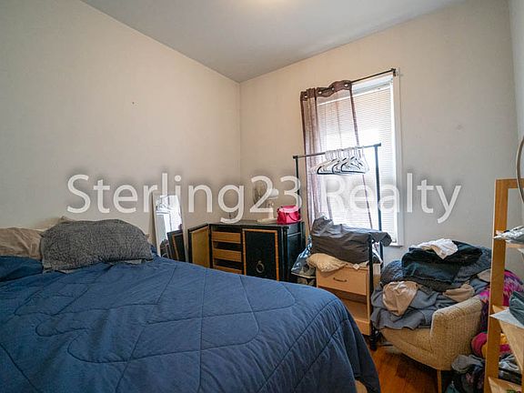 5th image of 2514 27th St APT 1F