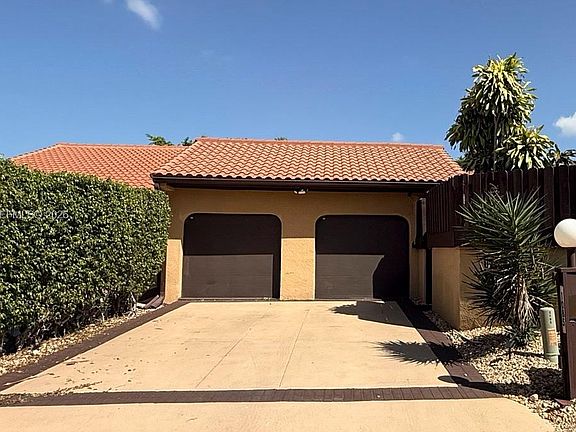 3rd image of 1085 NE 203rd Ln